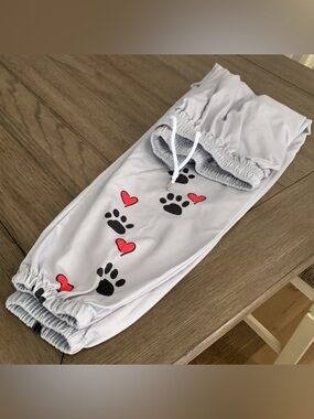 🕊️Joggers with Paw Prints & Red Hearts